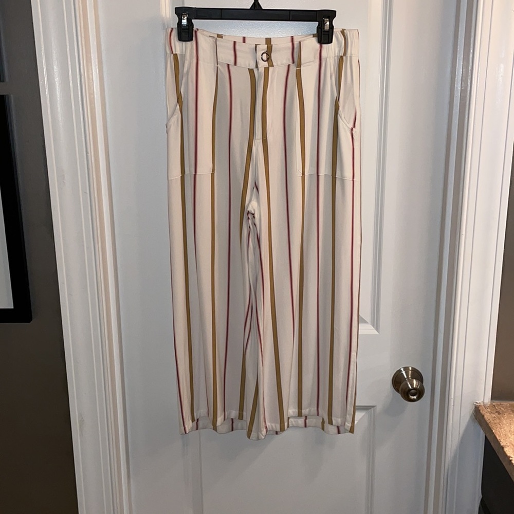 Wide Leg Cropped Boho Pants Back Pockets